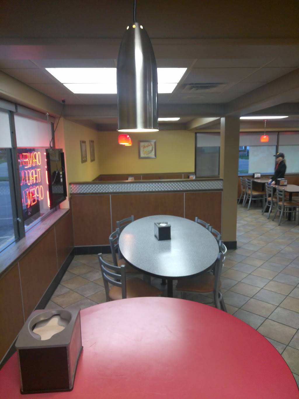 Hardees | restaurant | 4401 E 10th St, Indianapolis, IN 46201, USA | 3173594655 OR +1 317-359-4655