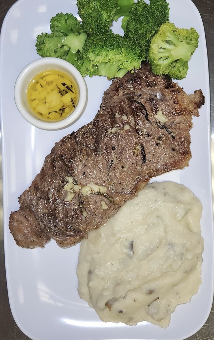 Cove 1606 Bar & Grille | restaurant | 1608 Acushnet Ave, New Bedford, MA 02746, USA | 7742066717 OR +1 774-206-6717