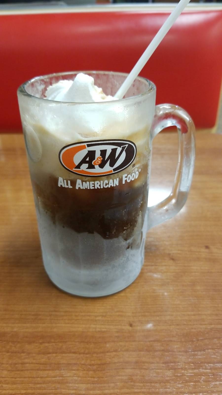 A&W Restaurant | restaurant | 3630 Riverside Dr, Green Bay, WI 54301, USA | 9203470314 OR +1 920-347-0314