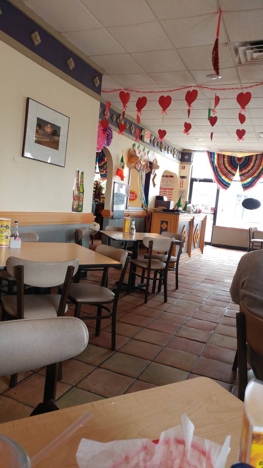 El Azteca Restaurant | restaurant | 335 Newport Ave, Rumford, RI 02916, USA | 4012287552 OR +1 401-228-7552