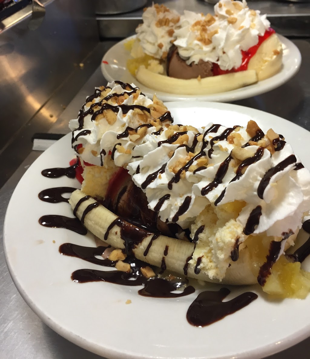 Waynes Family Diner | restaurant | 100 Loblolly Ln, Pensacola, FL 32526, USA | 8509445354 OR +1 850-944-5354