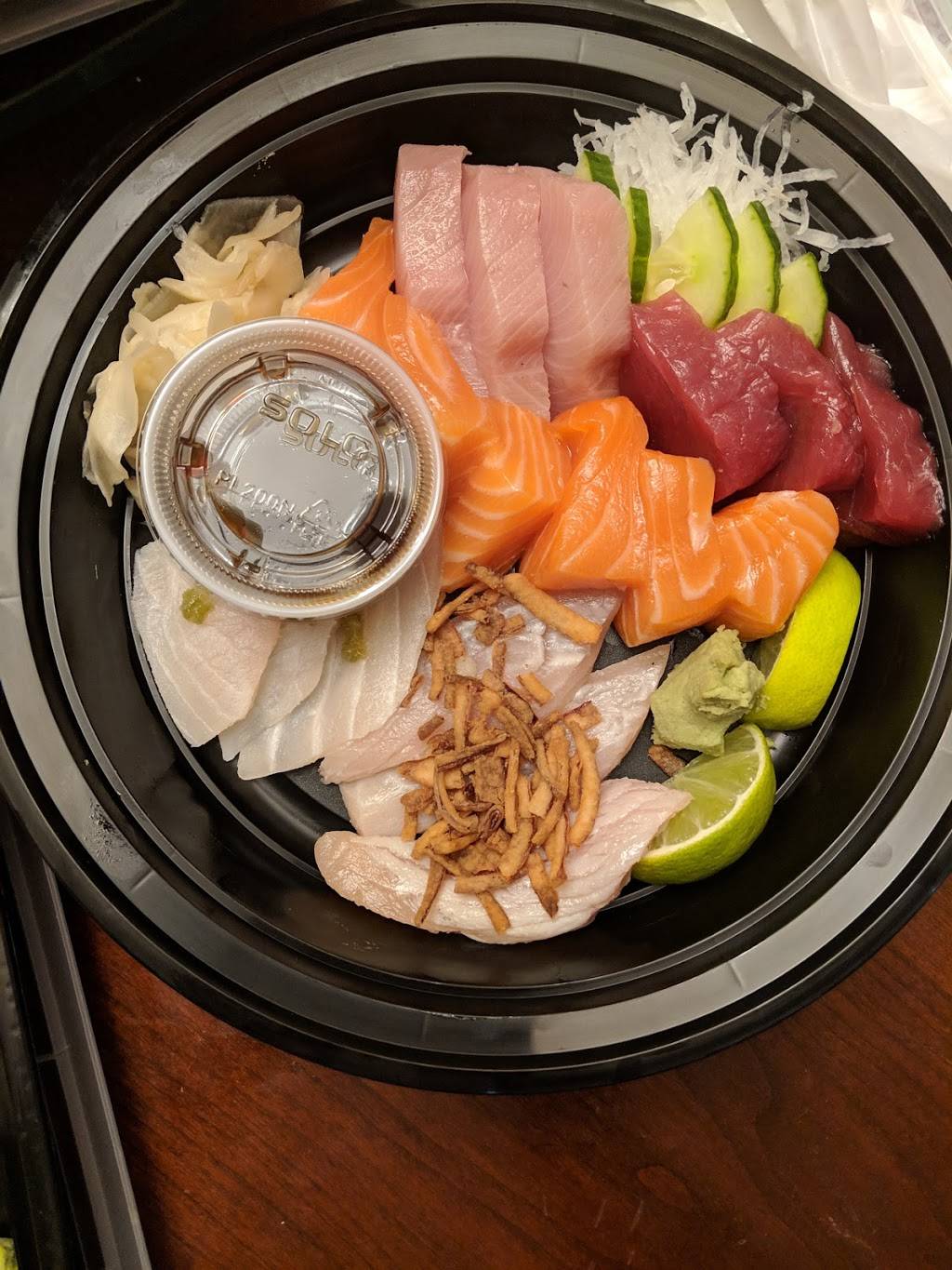 Thousand Wok Asian Bistro & Sushi Bar | restaurant | 450 N Moorpark Rd, Thousand Oaks, CA 91360, USA | 8054947788 OR +1 805-494-7788