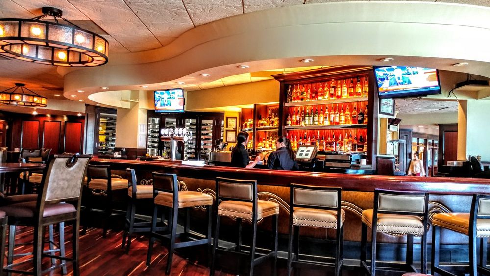 Kahills Chophouse | restaurant | 385 E 4th St #1750, South Sioux City, NE 68776, USA | 4024945025 OR +1 402-494-5025