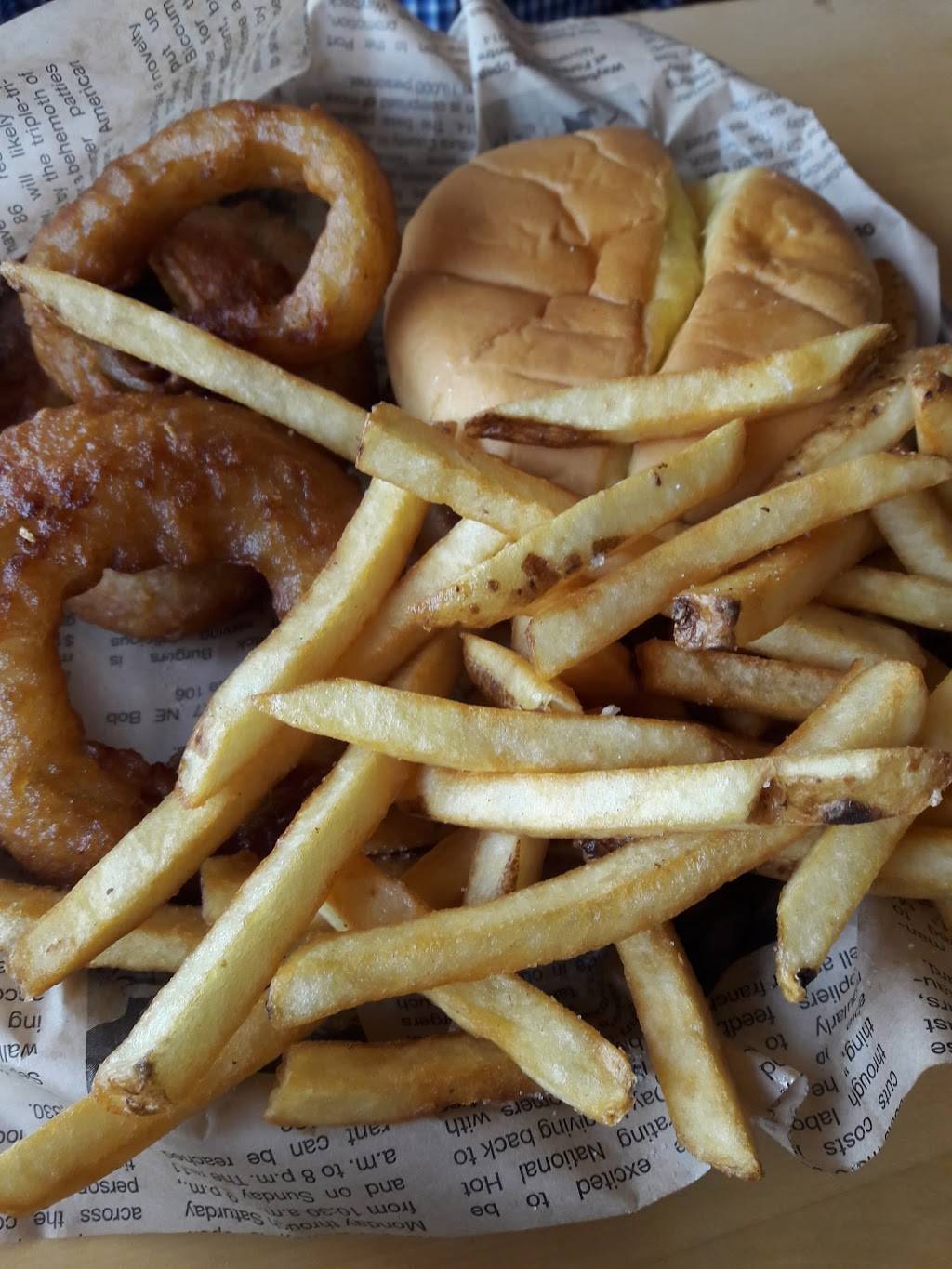 Wayback Burgers | restaurant | 2850 Main St, Stratford, CT 06614, USA | 2039083400 OR +1 203-908-3400