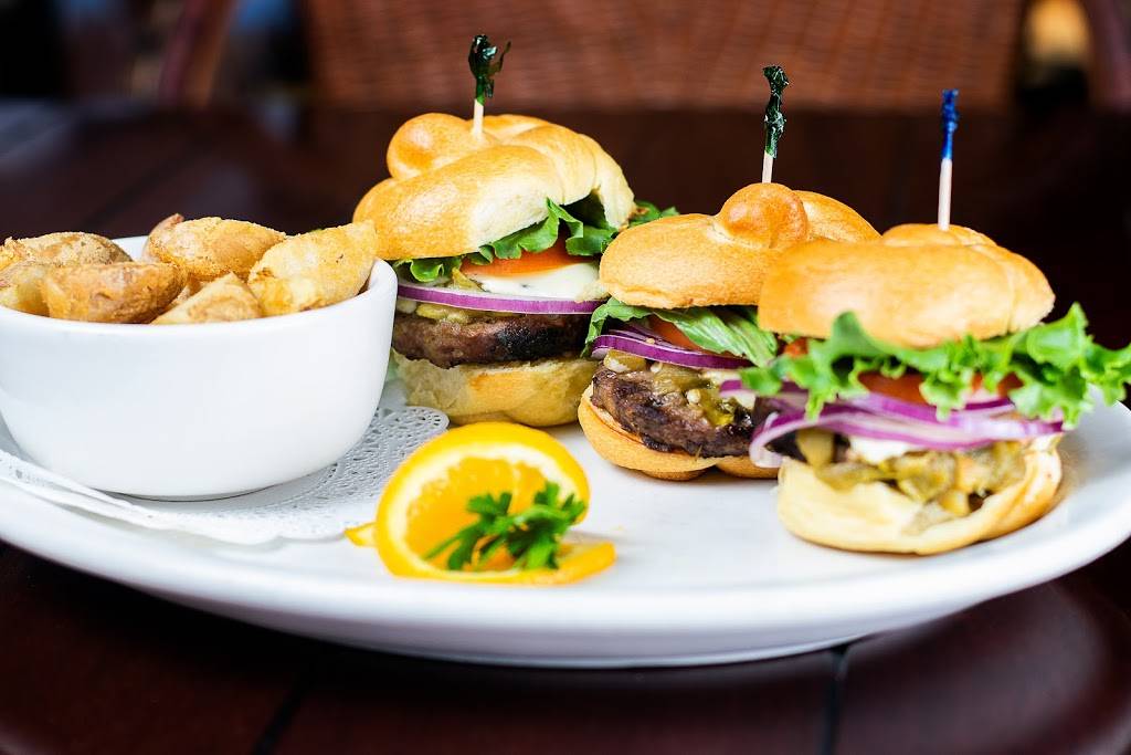 Chompies Restaurant, Deli, and Bakery | bakery | 4550 E Cactus Rd, Phoenix, AZ 85032, USA | 6027102910 OR +1 602-710-2910