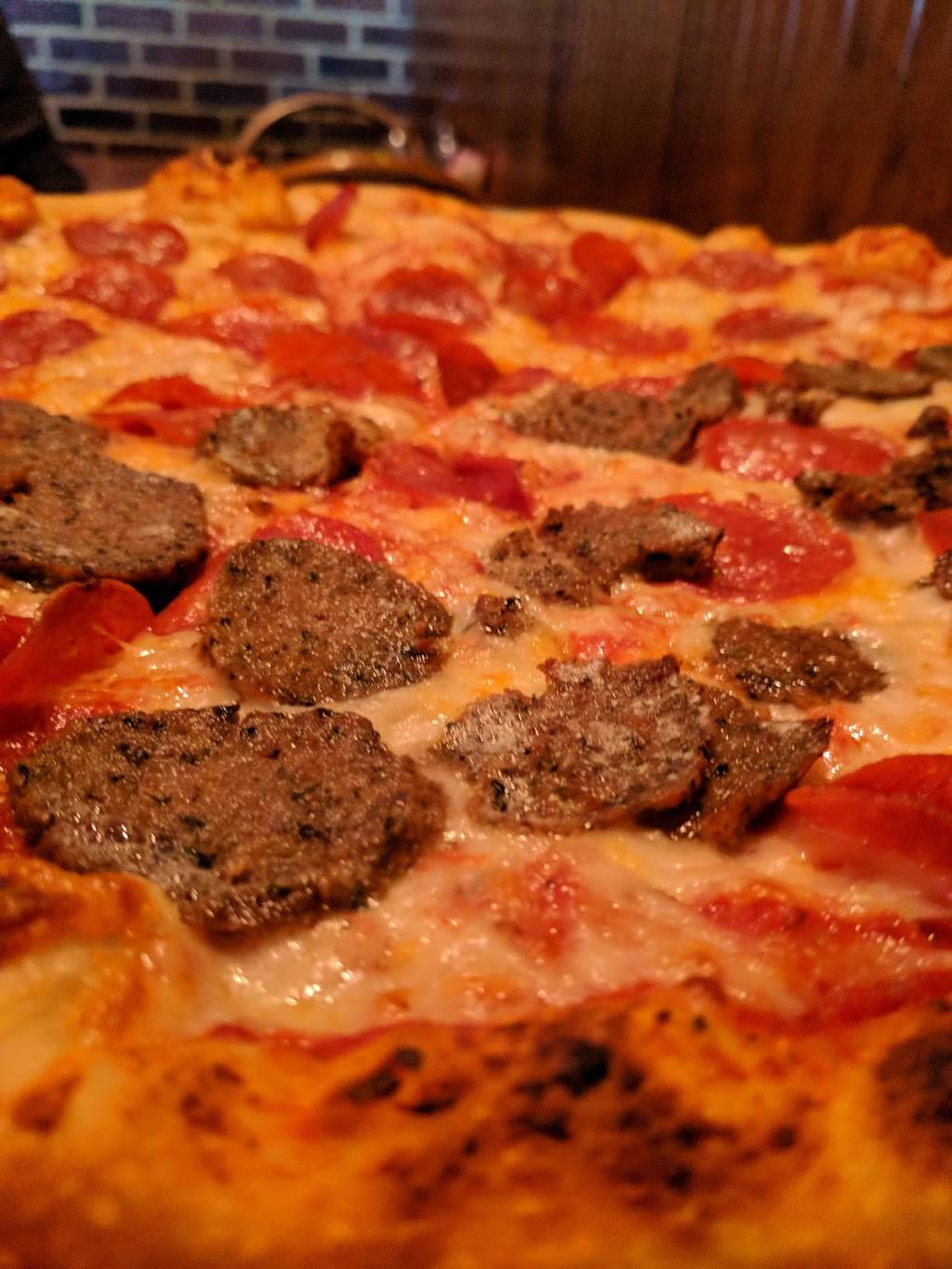 Vinnys New York Pizza Co | restaurant | 8841 Seminole Trail, Ruckersville, VA 22968, USA | 4349854731 OR +1 434-985-4731