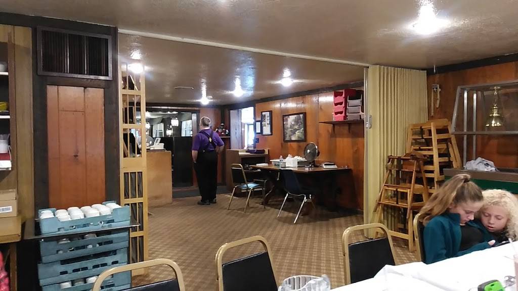 Hecks Restaurant & Catering | restaurant | 610 E Park Ave, Columbiana, OH 44408, USA | 3304824458 OR +1 330-482-4458