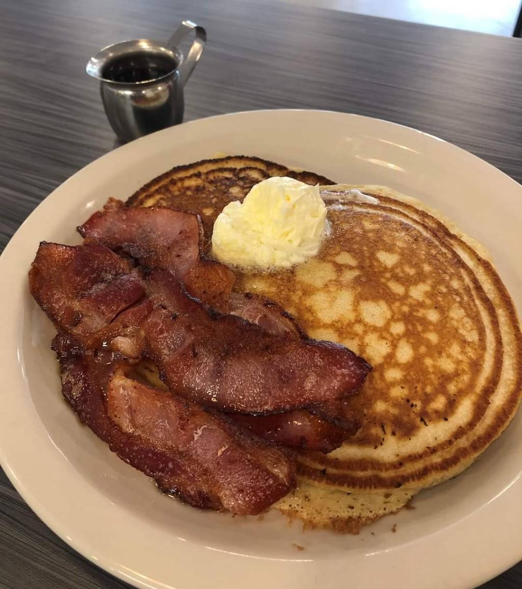 Flat Tire Diner | restaurant | 4700 Old Hickory Blvd, Old Hickory, TN 37138, USA | 6159791533 OR +1 615-979-1533