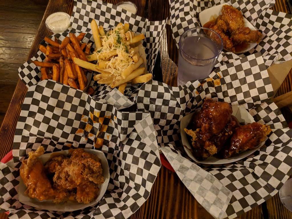 Nates Wings & Waffles | restaurant | 1224 E Jefferson St, Seattle, WA 98122, USA | 2066292051 OR +1 206-629-2051