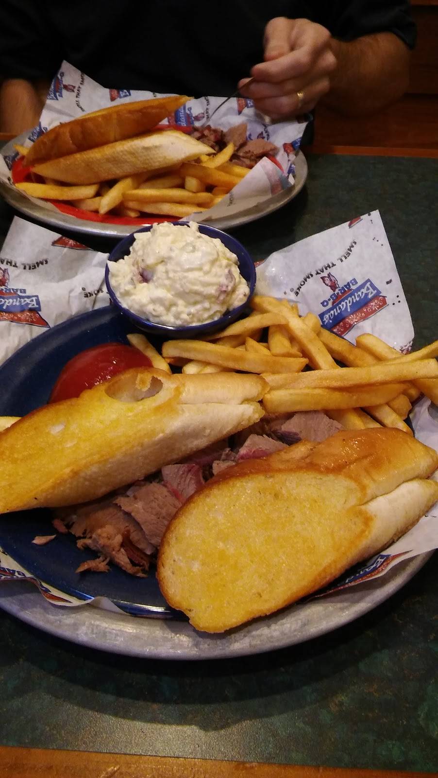 Bandanas Bar-B-Q | restaurant | 3060 US-41, Terre Haute, IN 47802, USA | 8128144601 OR +1 812-814-4601