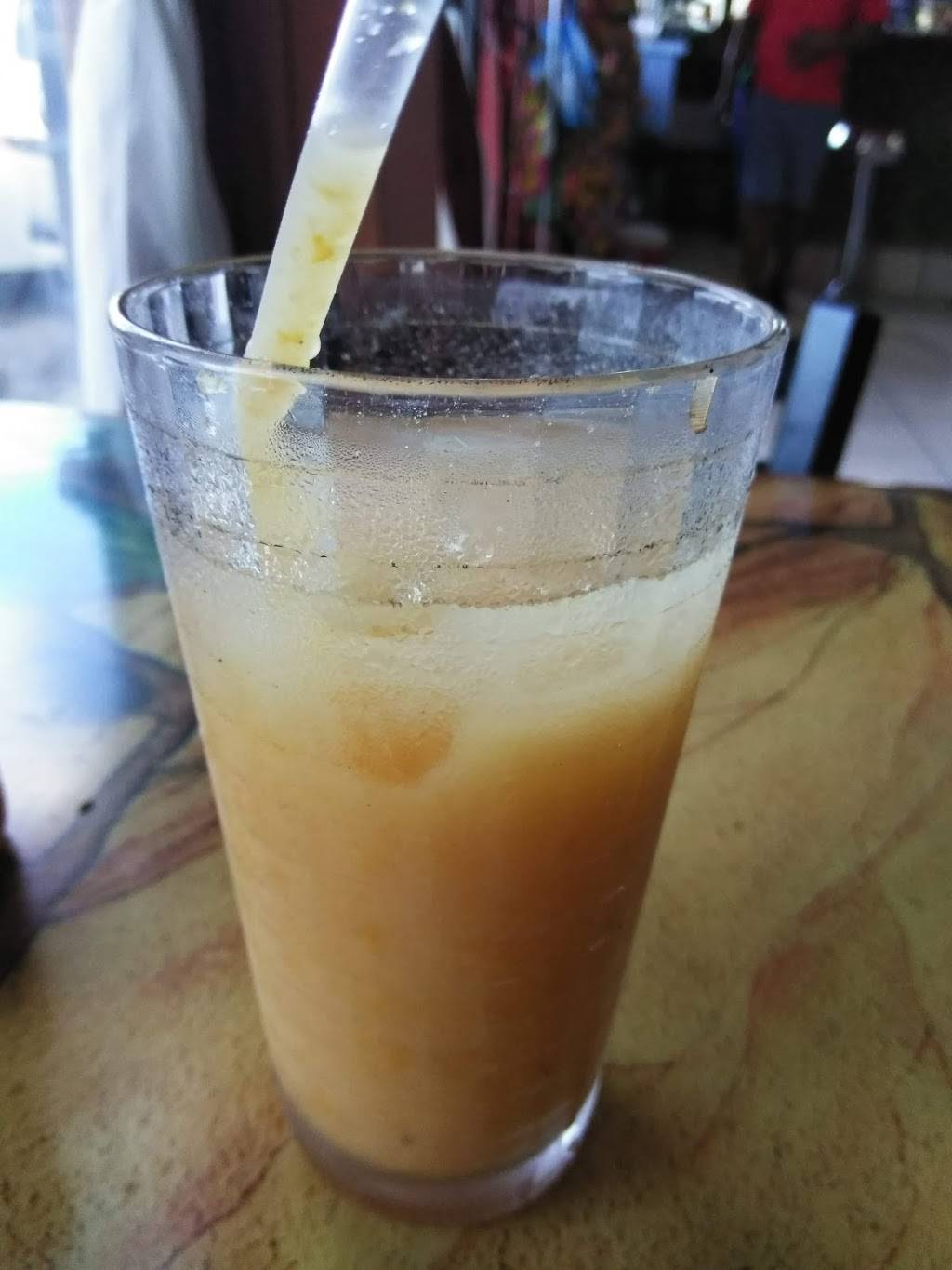 Los Hermanos Salvadoreños Restaurant | restaurant | 398 E 33rd St # 101, Hialeah, FL 33013, USA | 3058637375 OR +1 305-863-7375