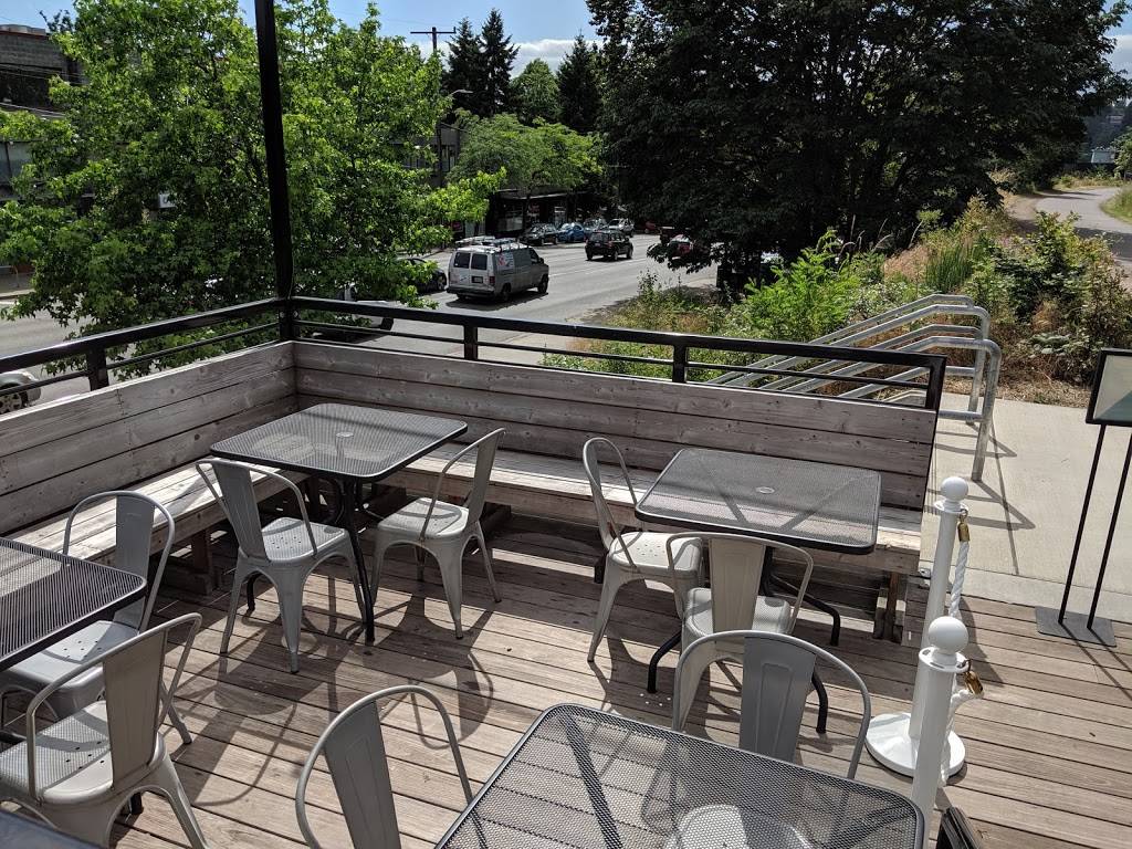 Bistro Shirlee | restaurant | 3600 NE 45th St, Seattle, WA 98105, USA | 2067757050 OR +1 206-775-7050