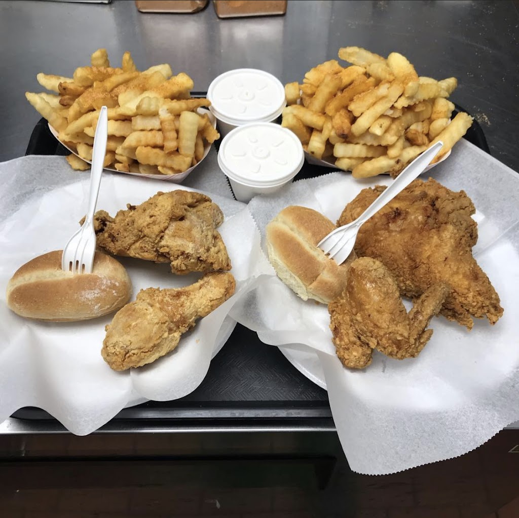 Chicken Basket | restaurant | 30 N Summit Ave, Gaithersburg, MD 20877, USA | 2404774026 OR +1 240-477-4026