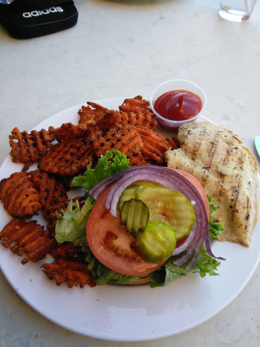 Hacienda del Lago | restaurant | 14155 E Vía Rancho Del Lago, Vail, AZ 85641, USA | 5206473109 OR +1 520-647-3109