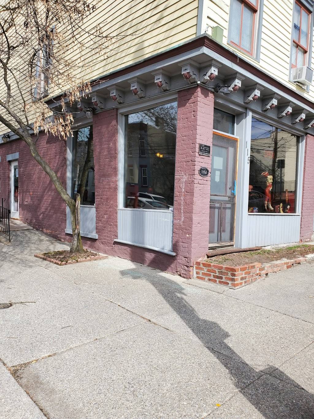 Betty Boops Diner | restaurant | 115 Philip St, Albany, NY 12202, USA | 5183644455 OR +1 518-364-4455