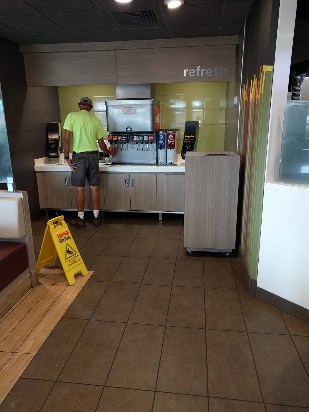 McDonalds | cafe | 21 W Monroe St, Bangor, MI 49013, USA | 2694278082 OR +1 269-427-8082