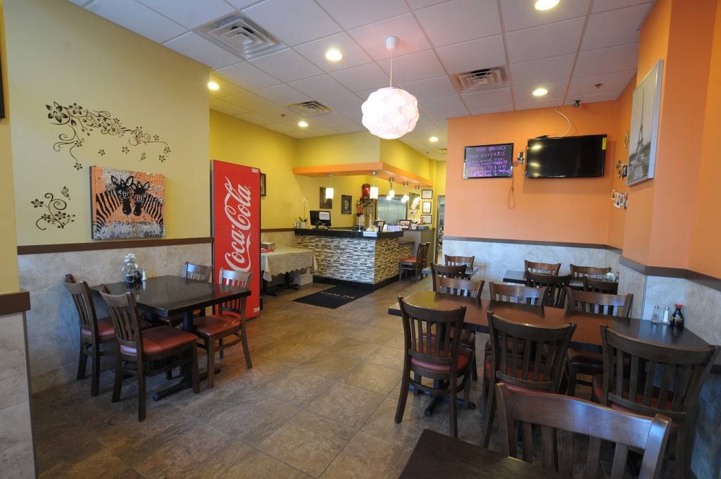 Buuz Thai Eatery | restaurant | 1926 Wilson Blvd, Arlington, VA 22201, USA | 7038753998 OR +1 703-875-3998