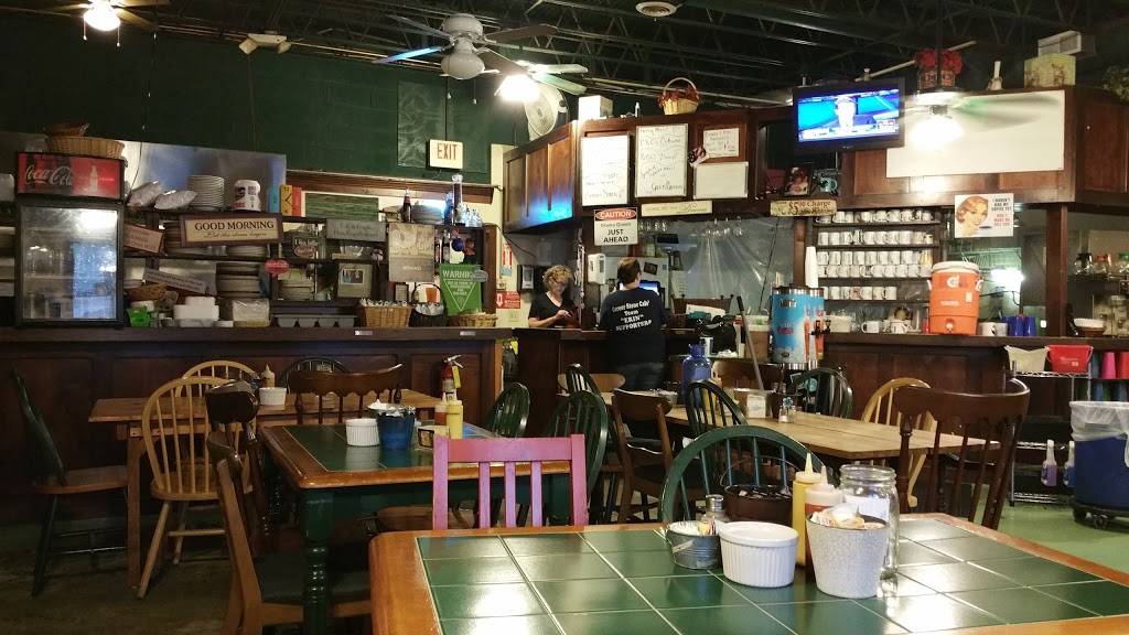 Cornerstone Café | restaurant | 76 N Main St, Ellijay, GA 30540, USA | 7066362230 OR +1 706-636-2230