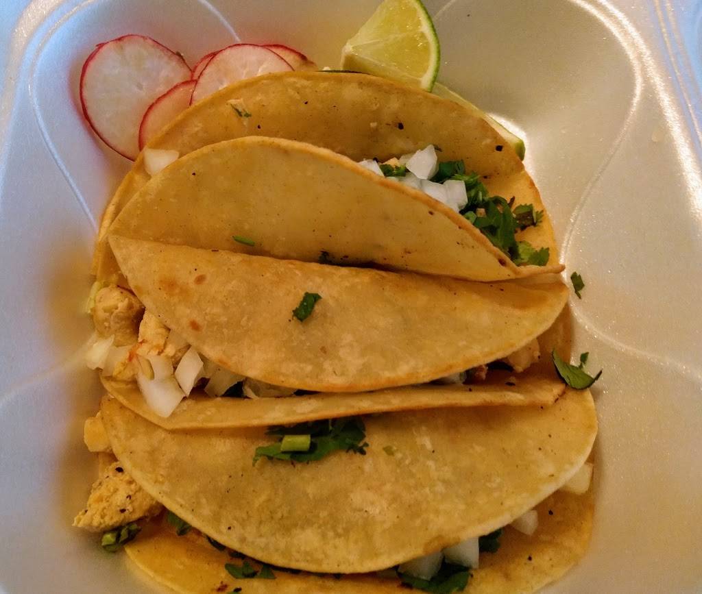 Eduardos Lokos Tacos | restaurant | 226 W Alfred St, Tavares, FL 32778, USA | 3527421181 OR +1 352-742-1181