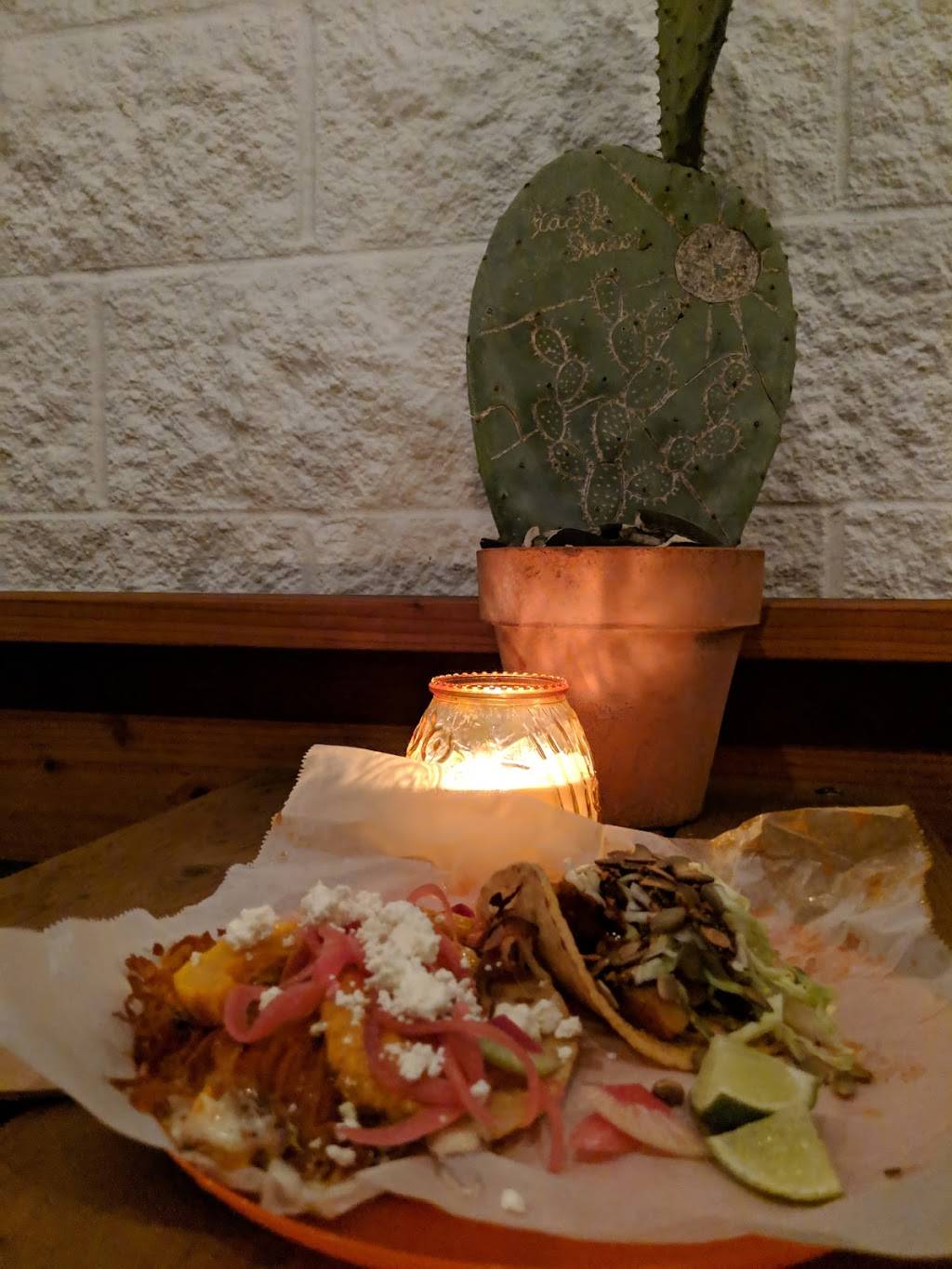 Tacos Oscar | restaurant | 420 40th St, Oakland, CA 94609, USA | 5107359620 OR +1 510-735-9620