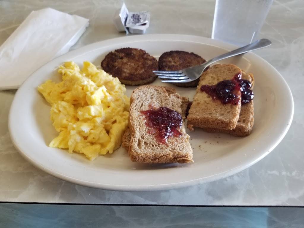 Connie & Barbaras Soul Food | restaurant | 13101 W McNichols Rd, Detroit, MI 48235, USA | 3138625240 OR +1 313-862-5240