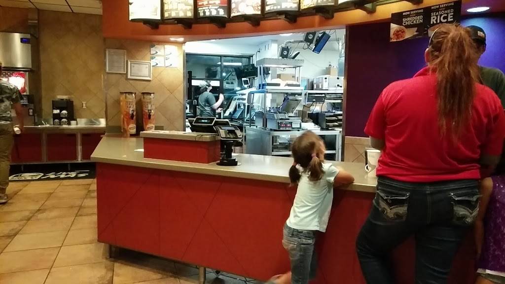 Taco Bell | meal takeaway | 11719 S Texas 6, Sugar Land, TX 77498, USA | 2814944684 OR +1 281-494-4684