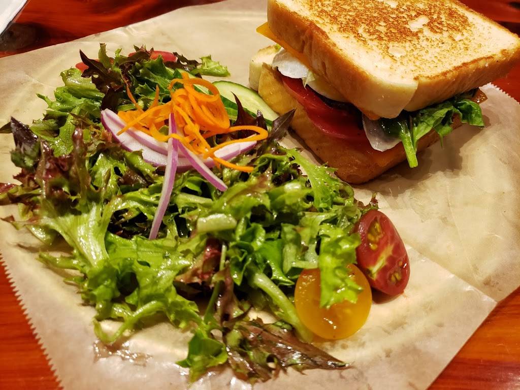 THE HOUND | restaurant | 124 Tichenor Ave, Auburn, AL 36830, USA | 3342463300 OR +1 334-246-3300