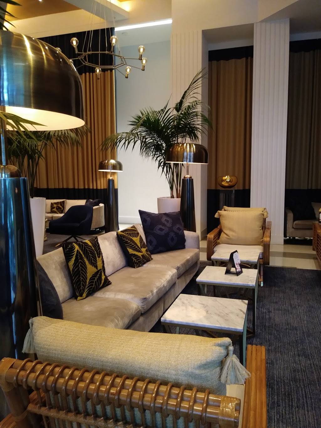 Lobby Bar at Cadillac Hotel | restaurant | 3925 Collins Ave, Miami Beach, FL 33140, USA | 3056736273 OR +1 305-673-6273