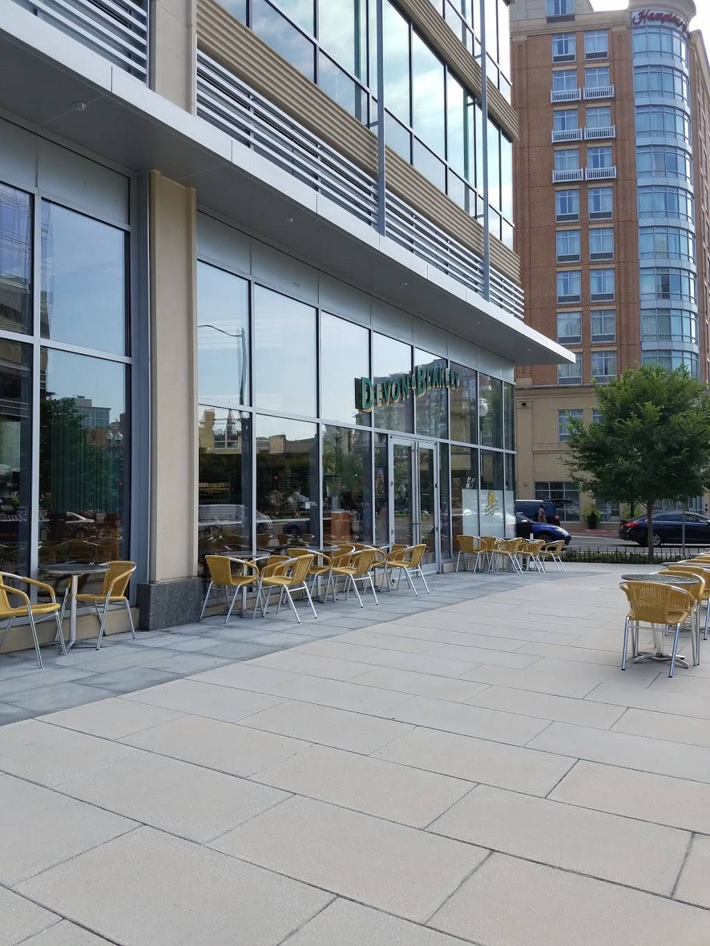 Devon & Blakely | restaurant | 601 Massachusetts Ave NW, Washington, DC 20001, USA | 2022169600 OR +1 202-216-9600