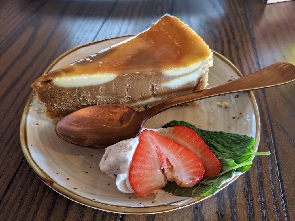 State House | restaurant | 15591 E 104th Ave, Commerce City, CO 80022, USA | 7203888789 OR +1 720-388-8789