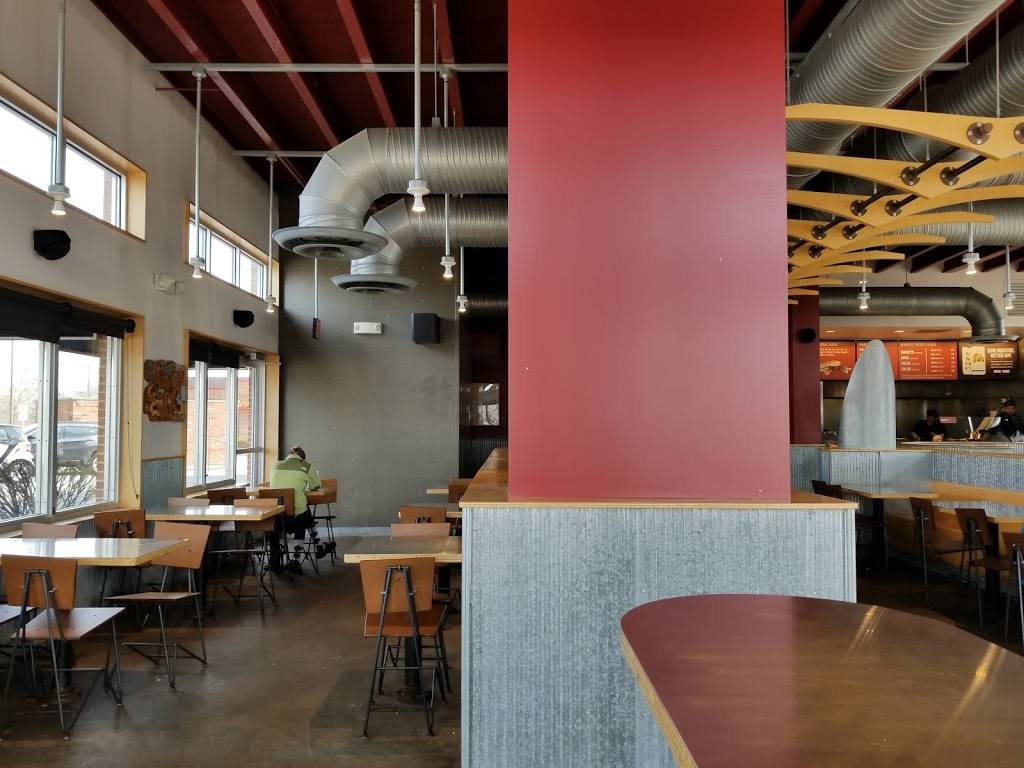 Chipotle Mexican Grill | restaurant | 10325 Cascade Crossing, Brooklyn, OH 44144, USA | 2162678360 OR +1 216-267-8360