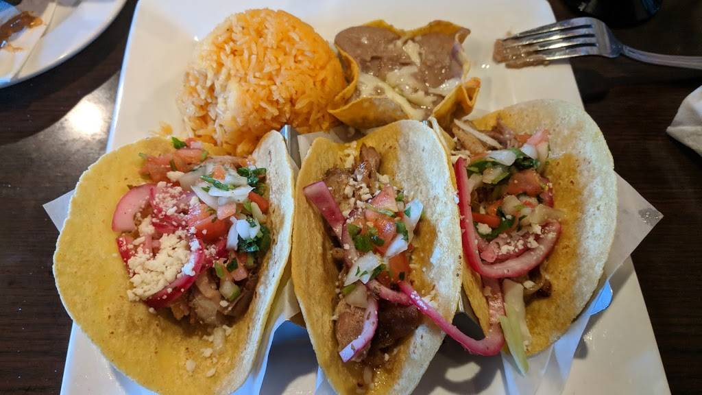 Tequilas Mexican Grill & Cantina | restaurant | 6 Vinal Square, North Chelmsford, MA 01863, USA | 9787105512 OR +1 978-710-5512