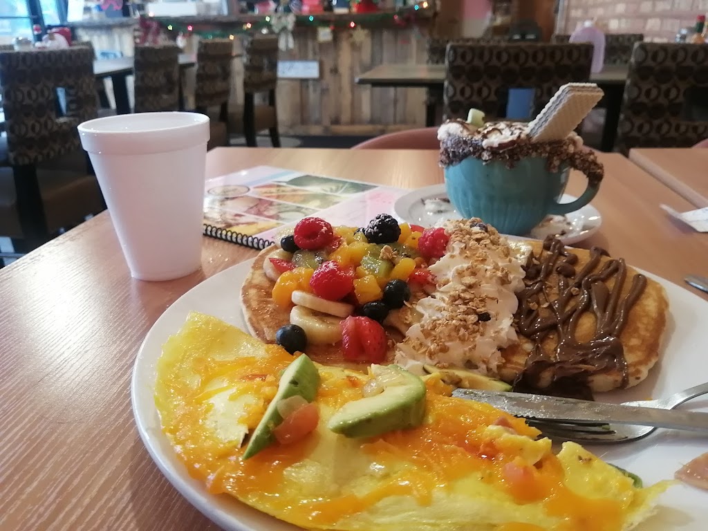 Dulce Mami Café | restaurant | 2559 W 51st St, Chicago, IL 60632, USA | 7734984409 OR +1 773-498-4409