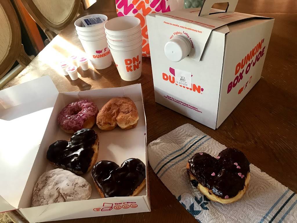 Dunkin | bakery | 901 W State Rd 84, Fort Lauderdale, FL 33315, USA | 9544638512 OR +1 954-463-8512