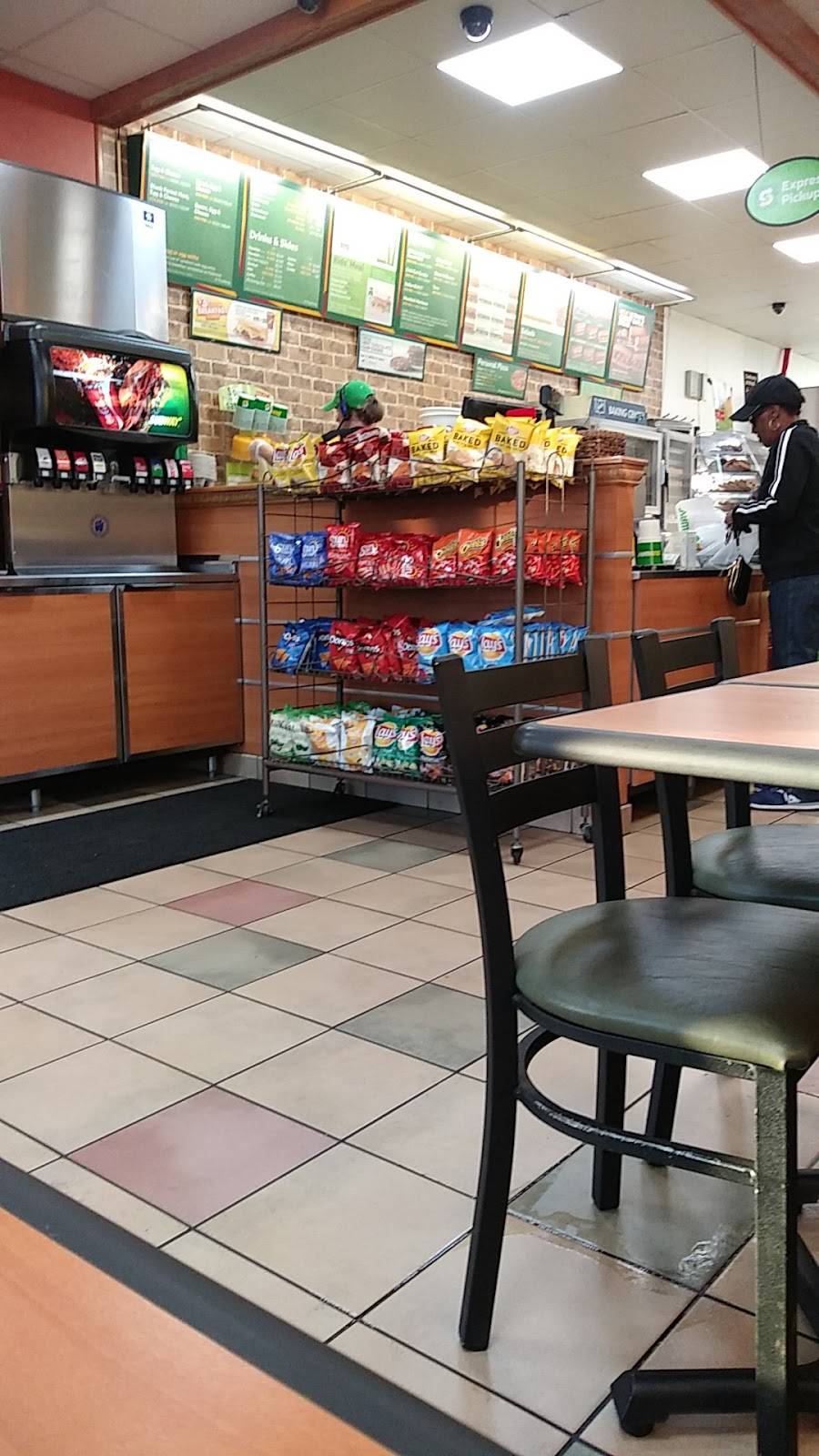 Subway | restaurant | 2879 Reynolda Rd, Winston-Salem, NC 27106, USA | 3367256145 OR +1 336-725-6145