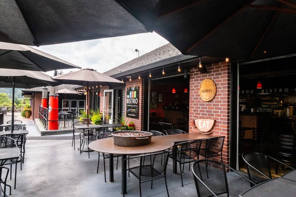 The Bistro at Hollywood Schoolhouse | restaurant | 14810 NE 145th St, Woodinville, WA 98072, USA | 4258922575 OR +1 425-892-2575