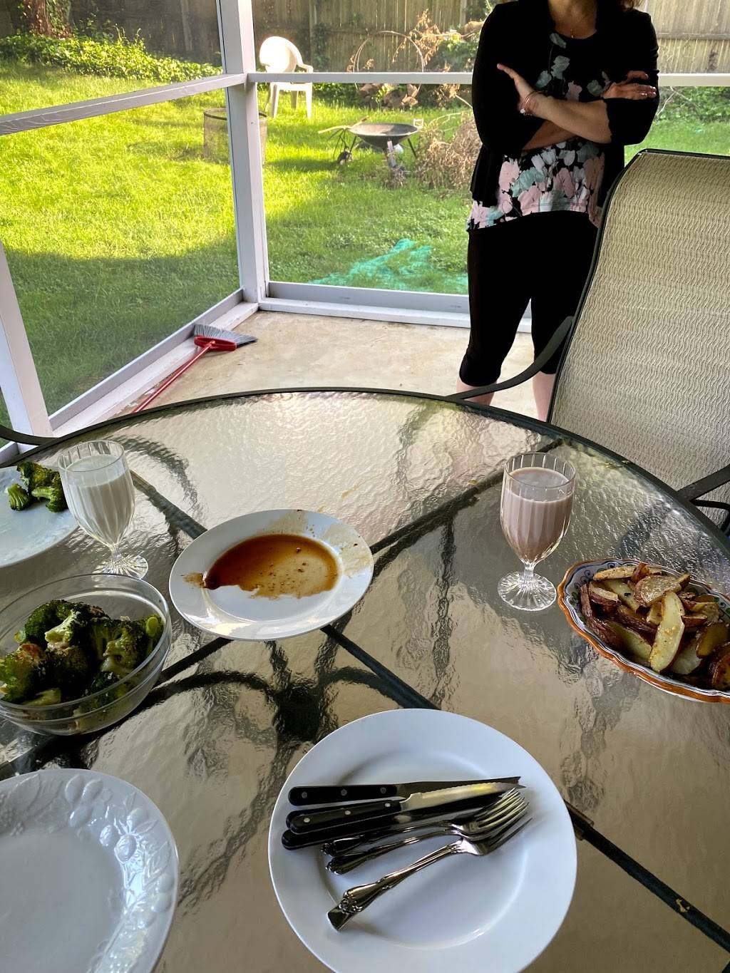 dukernukum hometown bufeh | restaurant | 6477 Answick Cir NW, Massillon, OH 44646, USA | 3302843056 OR +1 330-284-3056