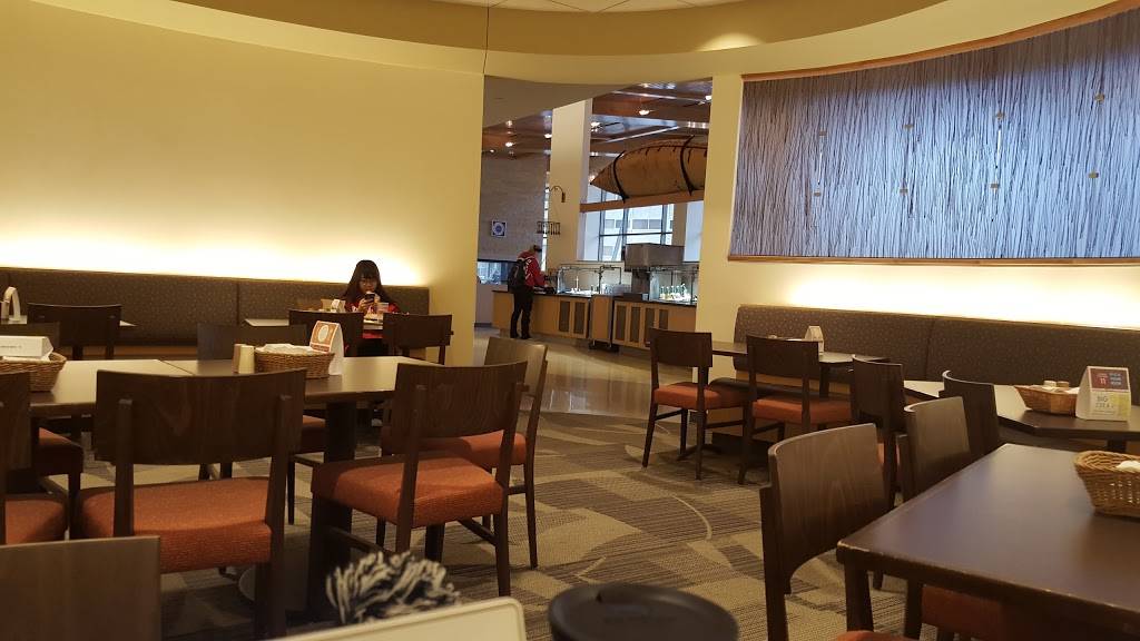 Four Lakes Market | restaurant | Willow Dr, Madison, WI 53706, USA | 6082622225 OR +1 608-262-2225