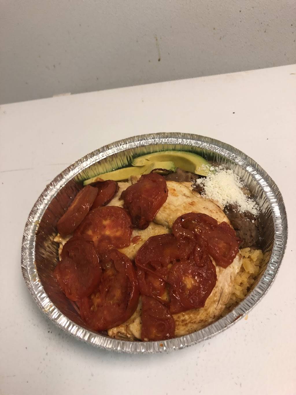 San Miguel restaurant and bakery | restaurant | 133 Hanover St, Meriden, CT 06451, USA | 2032370444 OR +1 203-237-0444