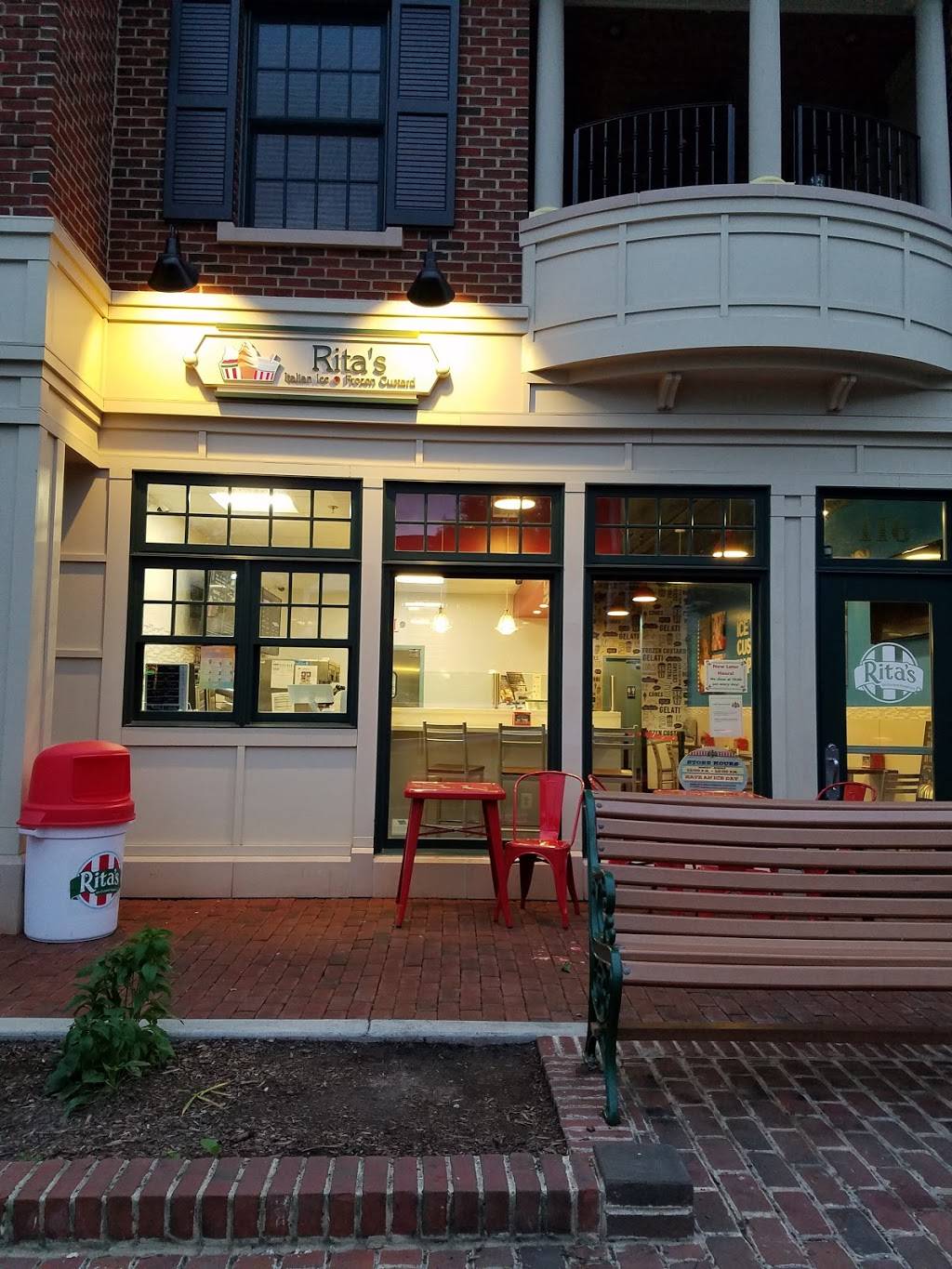 Ritas Italian Ice & Frozen Custard | restaurant | 116 Church St NW, Vienna, VA 22180, USA | 7032728564 OR +1 703-272-8564