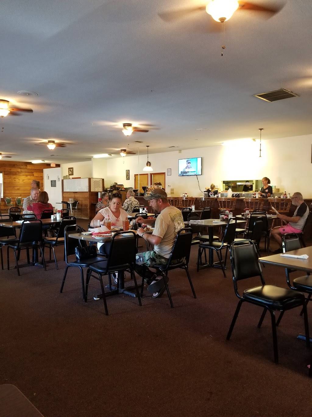 Steves Famous Diner | restaurant | 741 N US-1, Oak Hill, FL 32759, USA | 3862104403 OR +1 386-210-4403