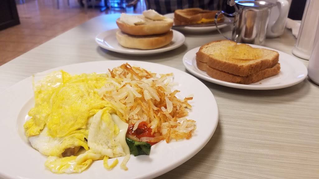 Golden Breakfast | restaurant | 1212 US-80, Pooler, GA 31322, USA | 9123492388 OR +1 912-349-2388
