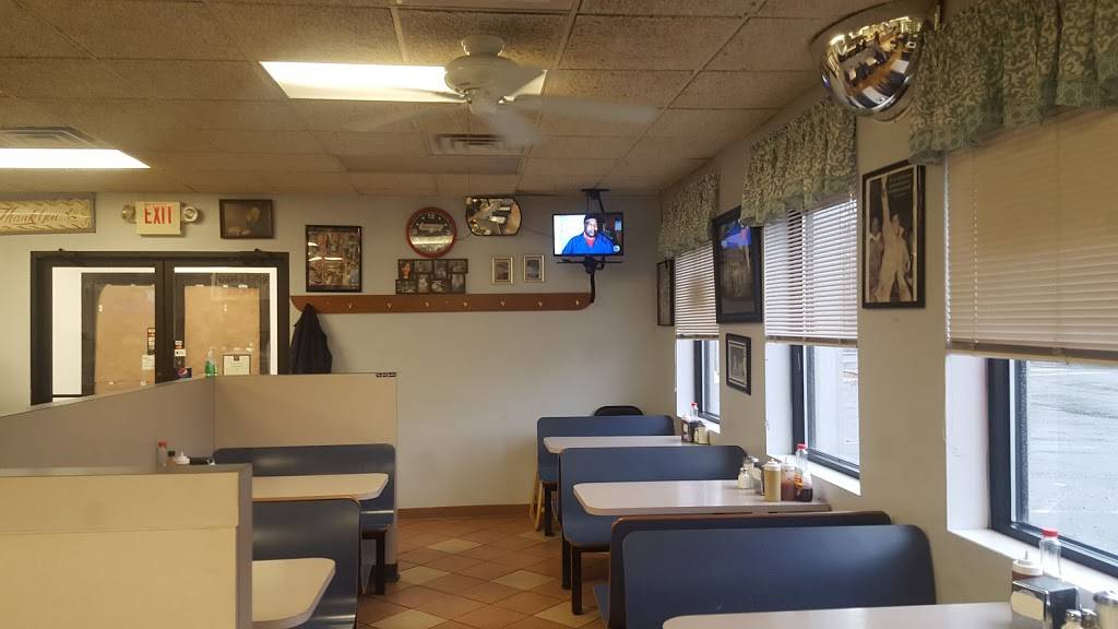 Junction Grill | restaurant | 111 Mountain Ave, Middlesex, NJ 08846, USA | 7325641970 OR +1 732-564-1970