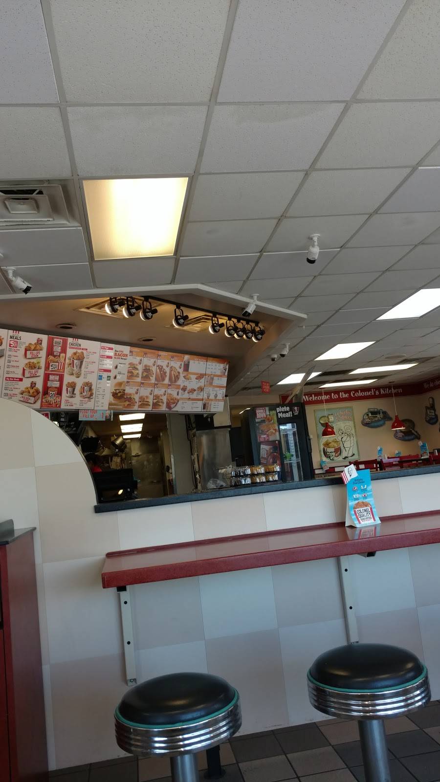 A&W Restaurant | restaurant | 2835 New Center Point, Colorado Springs, CO 80922, USA | 7195975815 OR +1 719-597-5815