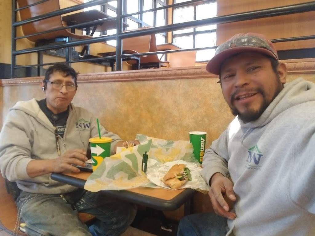 Subway | meal takeaway | 3320 W McGraw St, Seattle, WA 98199, USA | 2062856907 OR +1 206-285-6907