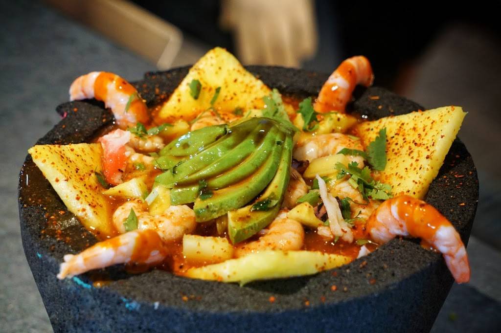 Perla Negra Mariscos | restaurant | 235 S Bolingbrook Dr, Bolingbrook, IL 60440, USA | 6304130000 OR +1 630-413-0000