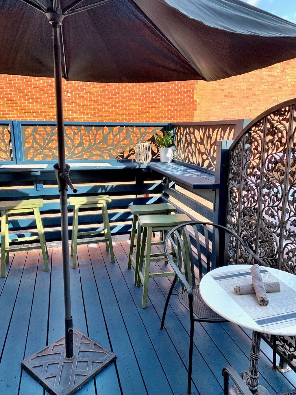 The Flying Toad | restaurant | 113 W Grand Ave, Escondido, CA 92025, USA | 7607058013 OR +1 760-705-8013