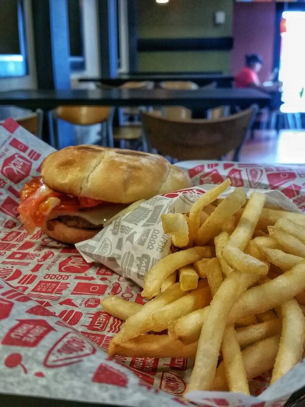 Jack in the Box | restaurant | 1905 Garnet Ave, San Diego, CA 92109, USA | 8582725712 OR +1 858-272-5712