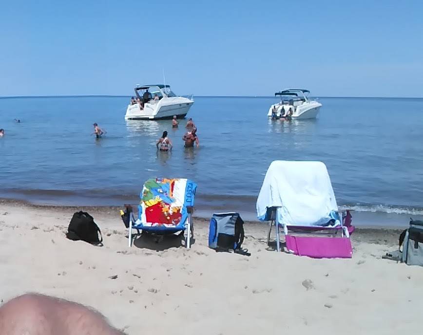 Wells Street Beach Inc. | restaurant | 9501 Lake Shore Dr, Gary, IN 46403, USA | 2199388275 OR +1 219-938-8275