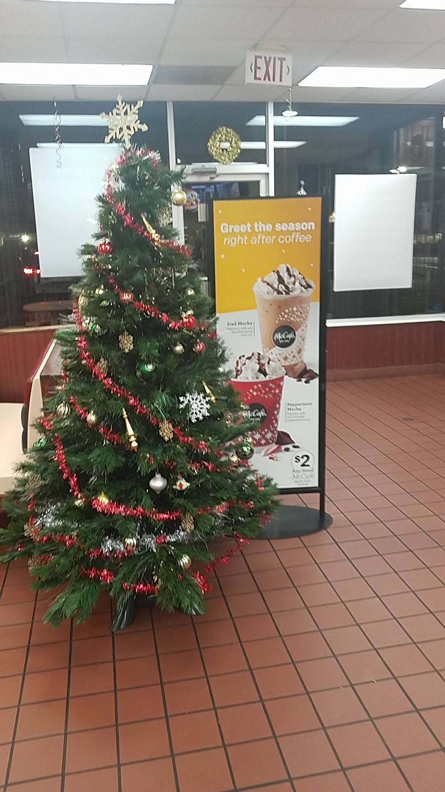 McDonalds | cafe | 800 Town Center, Doylestown, PA 18901, USA | 2153402900 OR +1 215-340-2900